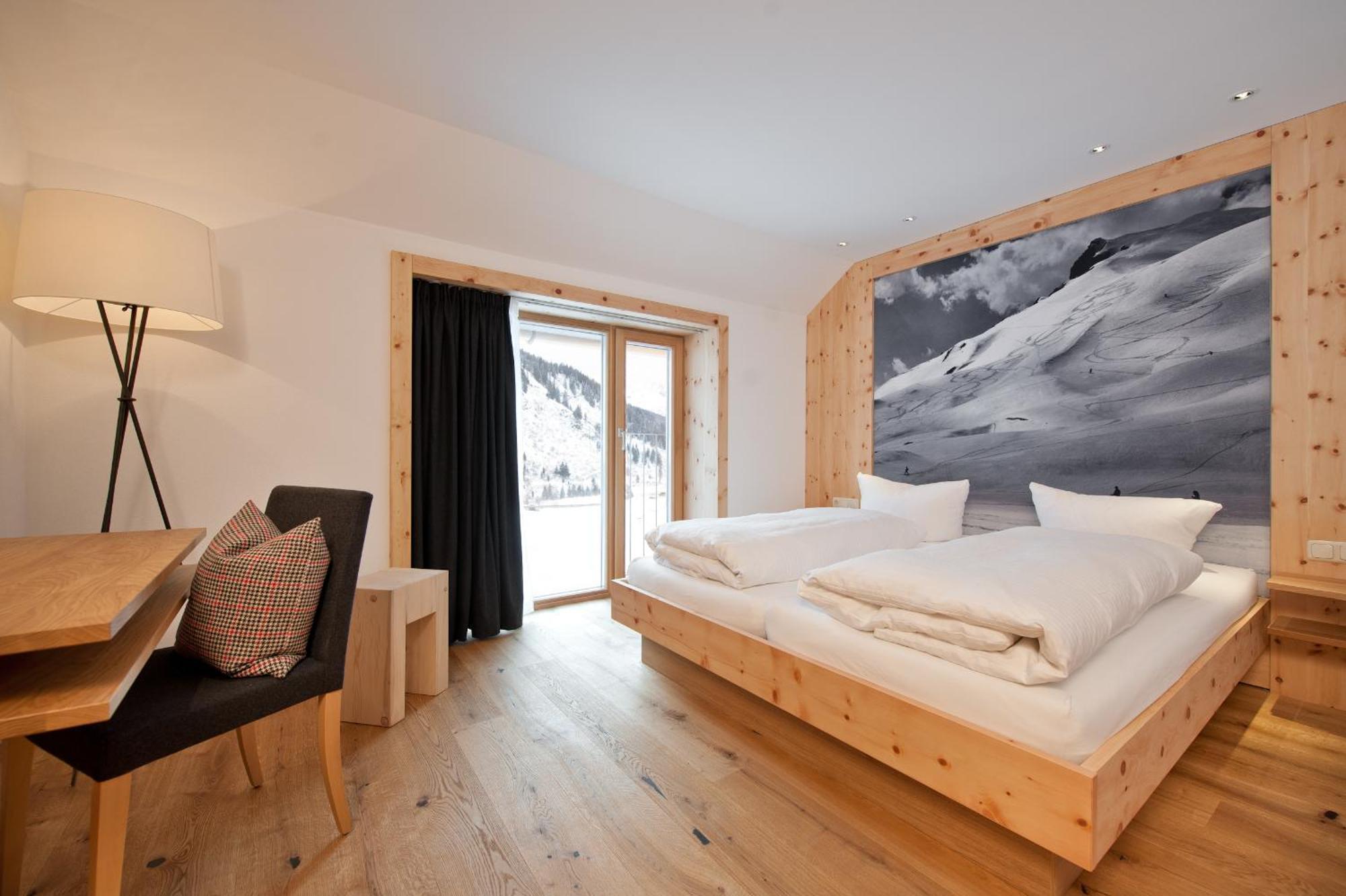 Hotel Mondschein Chalet Stuben am Arlberg Exterior foto